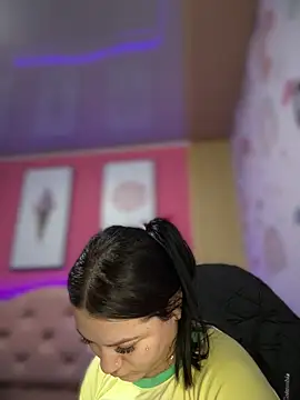 Megaan  More online show from November 2025 02:37:02 AM