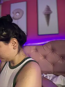 Megaan  More online show from November 2025 02:16:01 AM