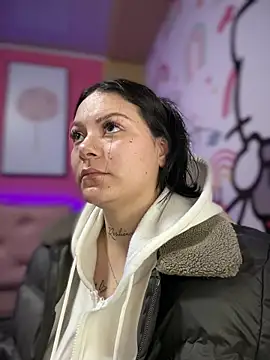 Megaan  More online show from November 2025 02:23:02 AM