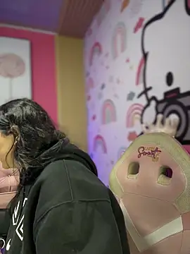 Megaan  More online show from November 2025 01:43:01 AM