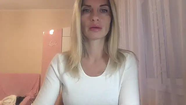 KarelliaStar online show from October 2025 06:25:02 AM