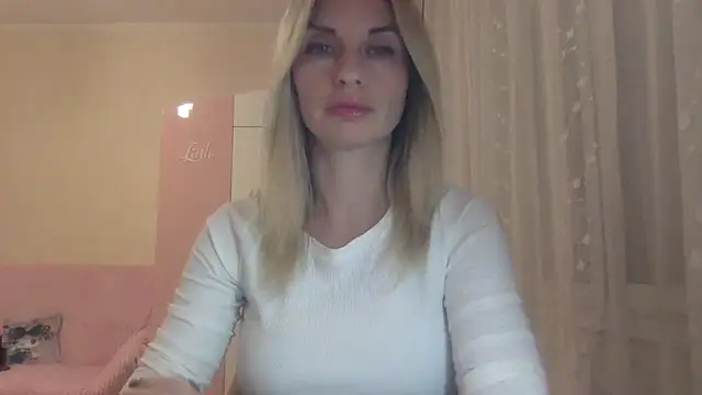 KarelliaStar online show from October 2025 03:57:01 PM