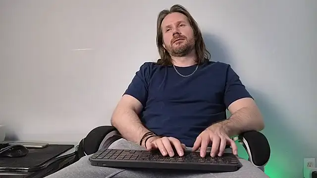 Snapshot of AlbinoAdonis chatting on December 2025 08:22:01 PM AlbinoAdonis online show from December 2025 08:22:01 PM