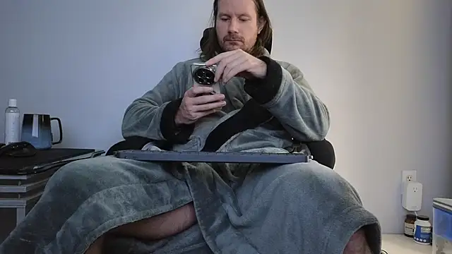 Snapshot of AlbinoAdonis chatting on October 2025 05:58:01 PM AlbinoAdonis online show from October 2025 05:58:01 PM