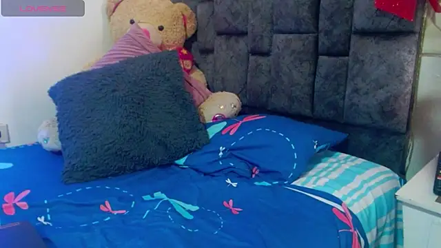 Charlotte Landry   online show from December 2025 07:08:02 PM