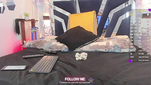 Charlotte Landry   online show from May 2026 05:11:01 PM