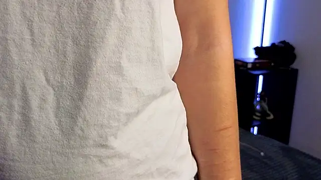 Snapshot of sunsh11ne chatting on October 2025 02:27:02 PM sunsh11ne online show from October 2025 02:27:02 PM