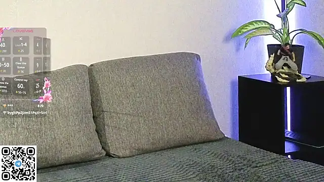 Snapshot of sunsh11ne chatting on October 2025 08:06:02 PM sunsh11ne online show from October 2025 08:06:02 PM