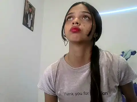 lucy babyy online show from October 2025 01:57:02 PM