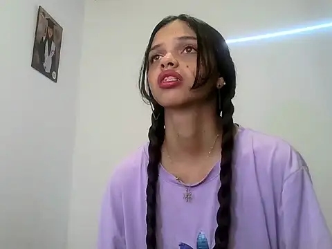 lucy babyy online show from October 2025 07:48:01 PM