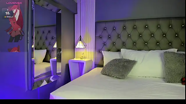 Snapshot of LunaBloomn chatting on December 2025 05:14:02 PM LunaBloomn online show from December 2025 05:14:02 PM