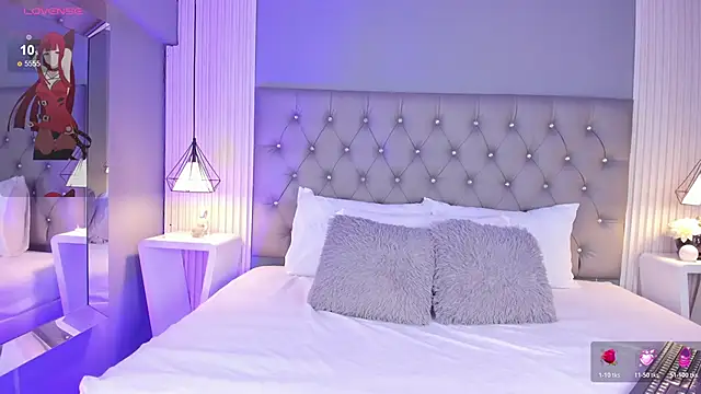 Snapshot of LunaBloomn chatting on December 2025 05:12:01 PM LunaBloomn online show from December 2025 05:12:01 PM