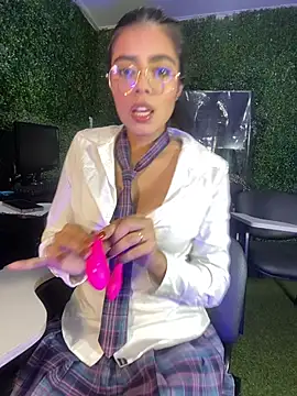 Isabellax21 online show from February 2026 11:39:01 PM