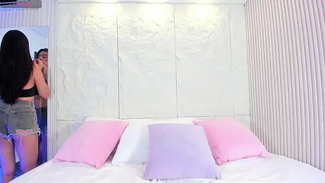 Isabellax21 online show from December 2025 04:15:01 AM