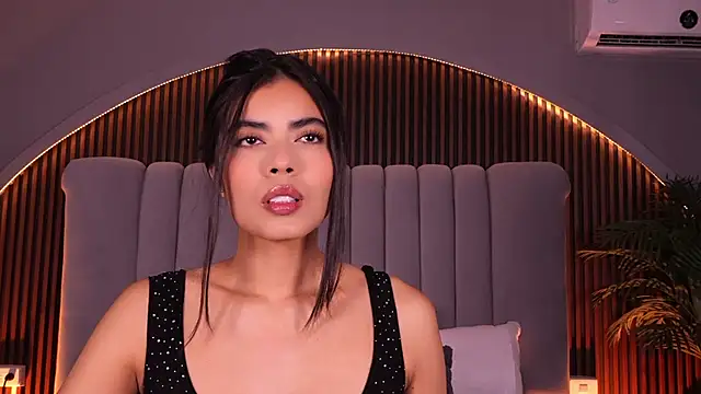 Isabellax21 online show from April 2026 04:19:01 AM