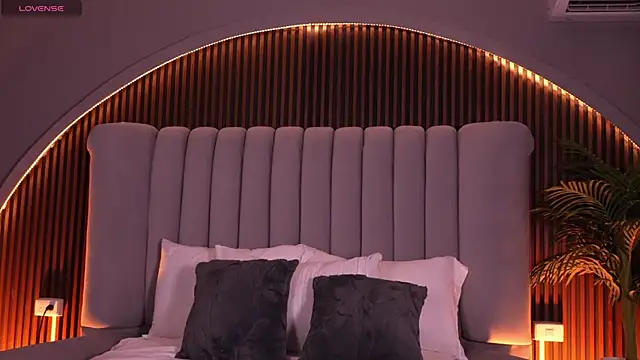 Isabellax21 online show from March 2026 04:15:01 AM