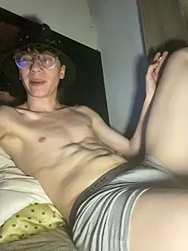 HeiRique online show from November 2025 05:24:02 AM