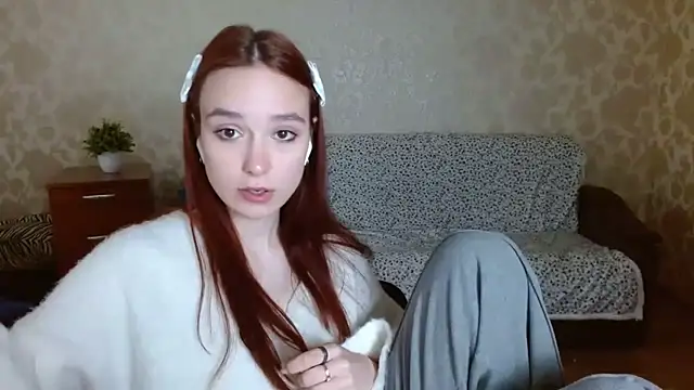aFoxie online show from September 2025 03:50:01 PM