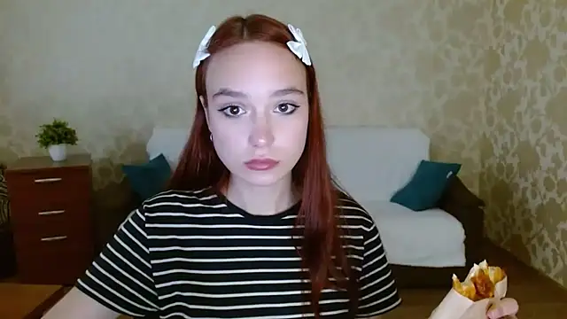 aFoxie online show from September 2025 09:09:02 AM