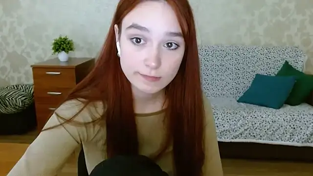aFoxie online show from September 2025 07:42:01 PM