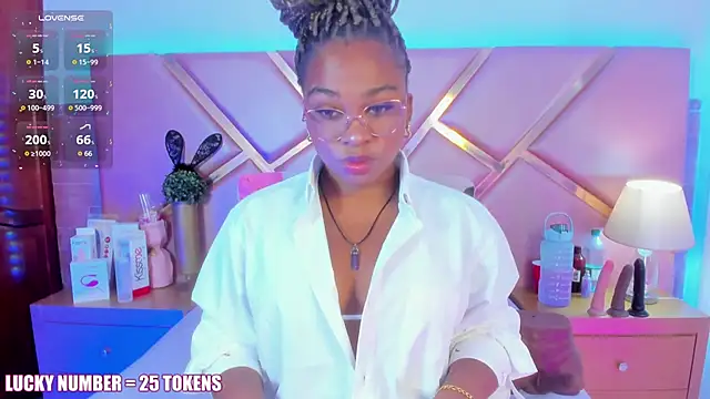 SophieSinclair online show from March 2026 12:50:02 PM