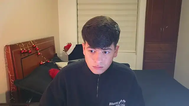 tightncuteass online show from November 2025 12:33:02 AM