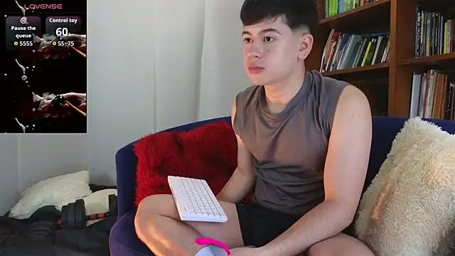 tightncuteass online show from April 2026 08:00:01 PM