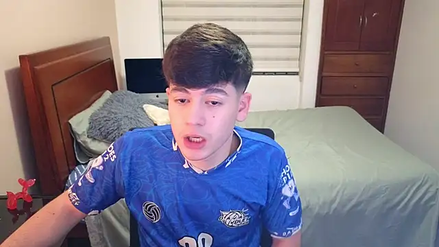 tightncuteass online show from October 2025 12:20:01 AM