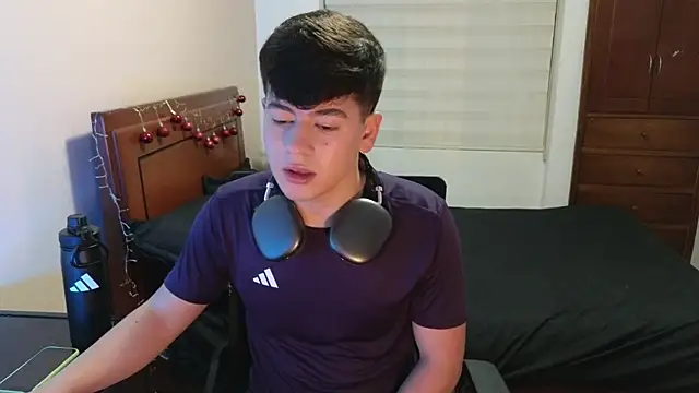 tightncuteass online show from November 2025 11:37:01 PM