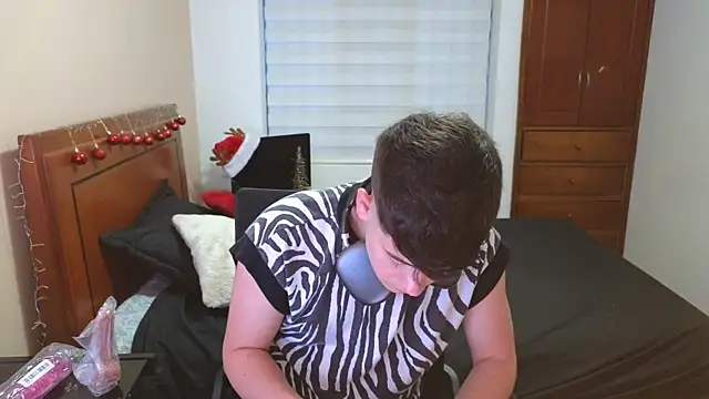 tightncuteass online show from November 2025 10:35:01 PM