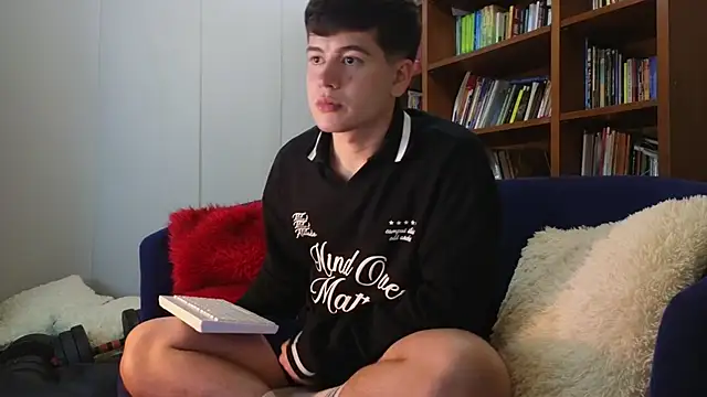 tightncuteass online show from April 2026 12:49:02 AM