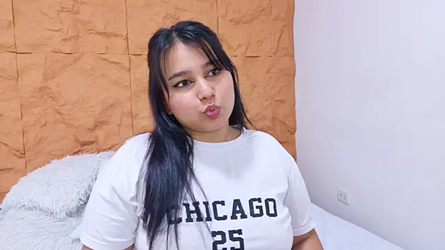 IvannaaVega online show from May 2026 05:00:01 AM