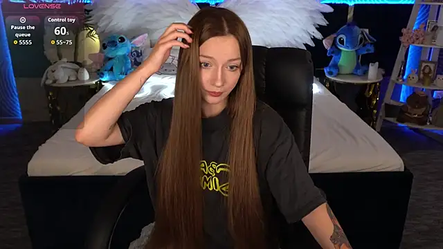 FoxyMayy online show from October 2025 01:10:02 PM