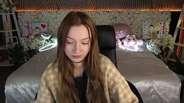 FoxyMayy online show from April 2026 12:51:01 PM