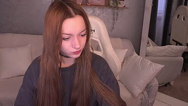 Snapshot of FoxyMayy chatting on December 2025 06:12:02 AM FoxyMayy online show from December 2025 06:12:02 AM