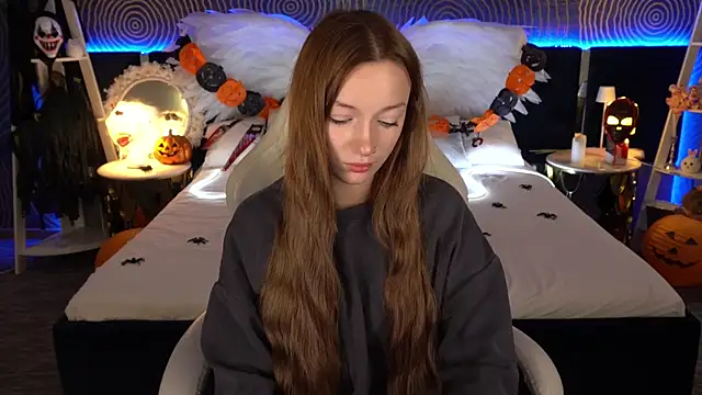 Snapshot of FoxyMayy chatting on October 2025 02:16:02 PM FoxyMayy online show from October 2025 02:16:02 PM