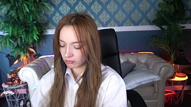 Snapshot of FoxyMayy chatting on April 2026 04:41:02 AM FoxyMayy online show from April 2026 04:41:02 AM