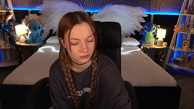 Snapshot of FoxyMayy chatting on November 2025 01:55:02 PM FoxyMayy online show from November 2025 01:55:02 PM