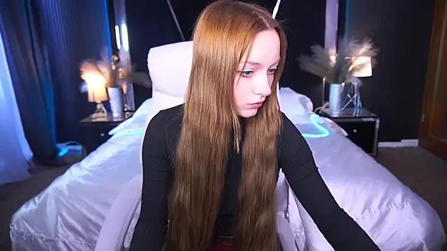 FoxyMayy online show from October 2025 12:46:01 PM