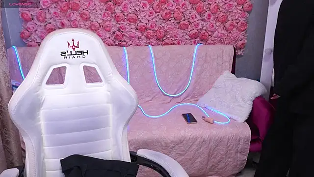 FoxyMayy online show from April 2026 04:16:02 AM