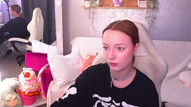 FoxyMayy online show from October 2025 07:20:02 AM