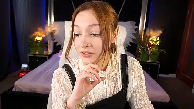 Snapshot of FoxyMayy chatting on June 2026 01:05:02 PM FoxyMayy online show from June 2026 01:05:02 PM