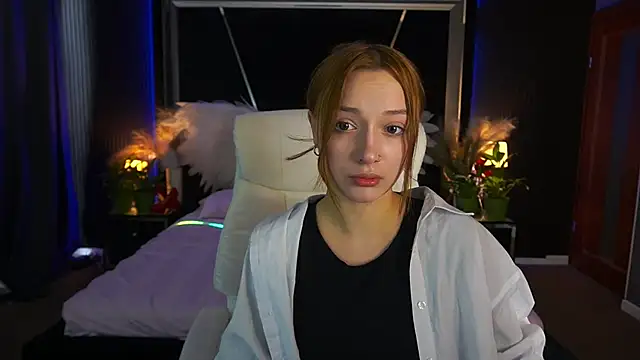 Snapshot of FoxyMayy chatting on May 2026 01:05:02 PM FoxyMayy online show from May 2026 01:05:02 PM
