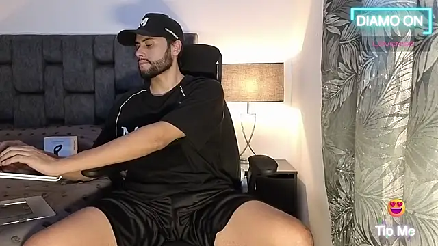 Thomas redcol online show from November 2025 08:57:02 PM