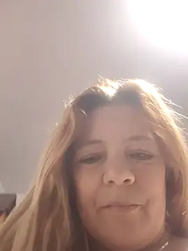 Casandra Cruz online show from October 2025 12:06:01 AM