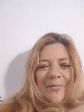 Casandra Cruz online show from September 2025 12:16:02 AM