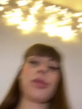 BabyBee  online show from December 2025 10:32:01 PM