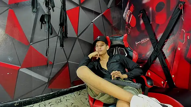 Ken BoySlim online show from September 2025 05:08:02 AM