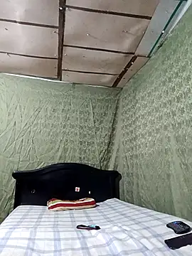 Snapshot of kuromi_Groot chatting on September 2025 01:49:02 AM kuromi Groot online show from September 2025 01:49:02 AM