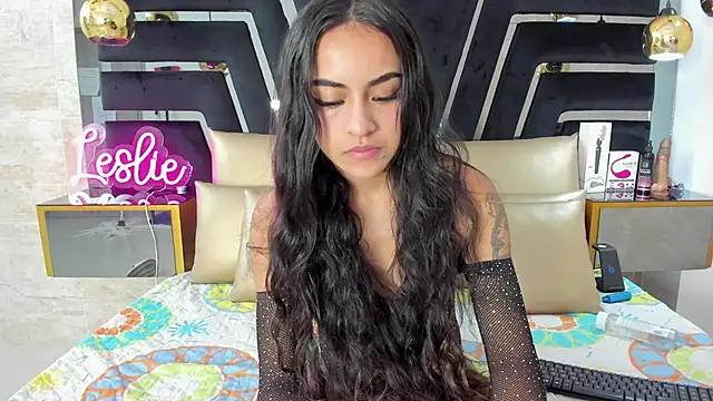 Leslie Bussh  online show from November 2025 12:28:02 PM